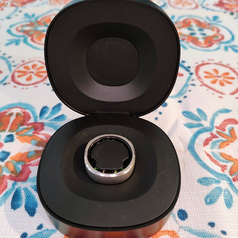 Stylish Silver Smart Ring with Black Detail